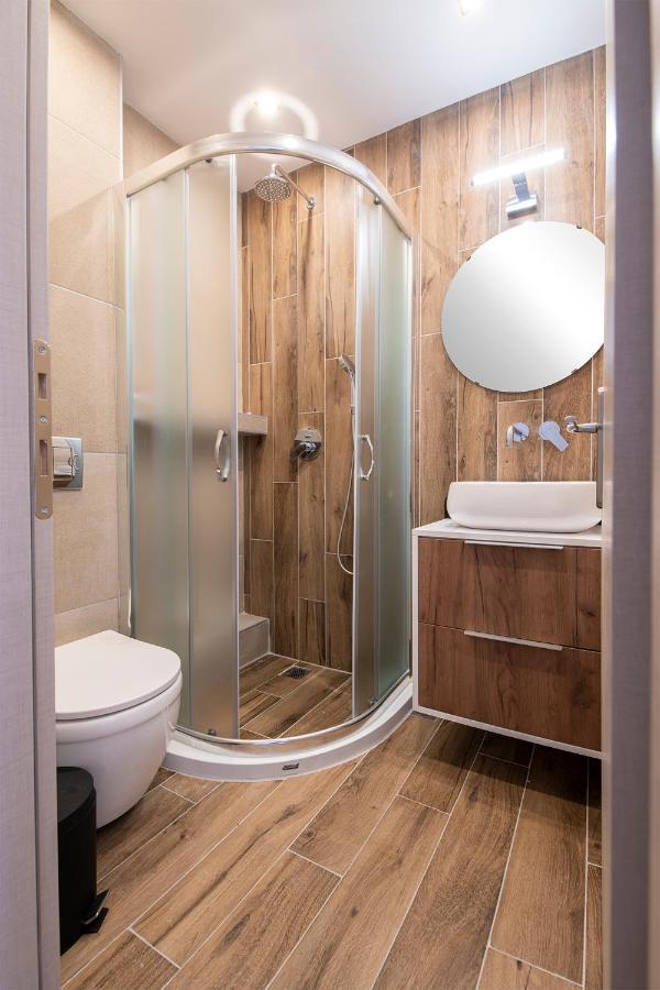 J Villara'S Luxury Suites Θεσσαλονίκη Εξωτερικό φωτογραφία