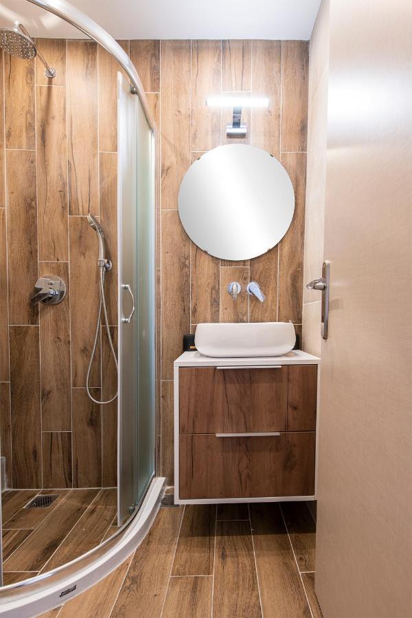 J Villara'S Luxury Suites Θεσσαλονίκη Εξωτερικό φωτογραφία